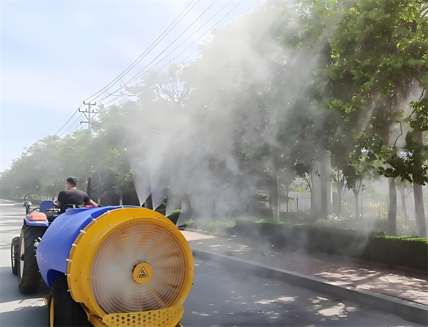 Hvorfor foretrækker frugthavebønder bugseret frugtplantesprøjte? Tidsbesparende og grundig beskyttelse af frugttræer