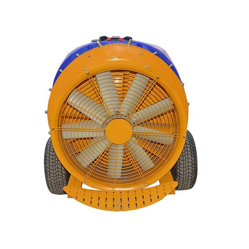 Traktor monteret sprøjter
