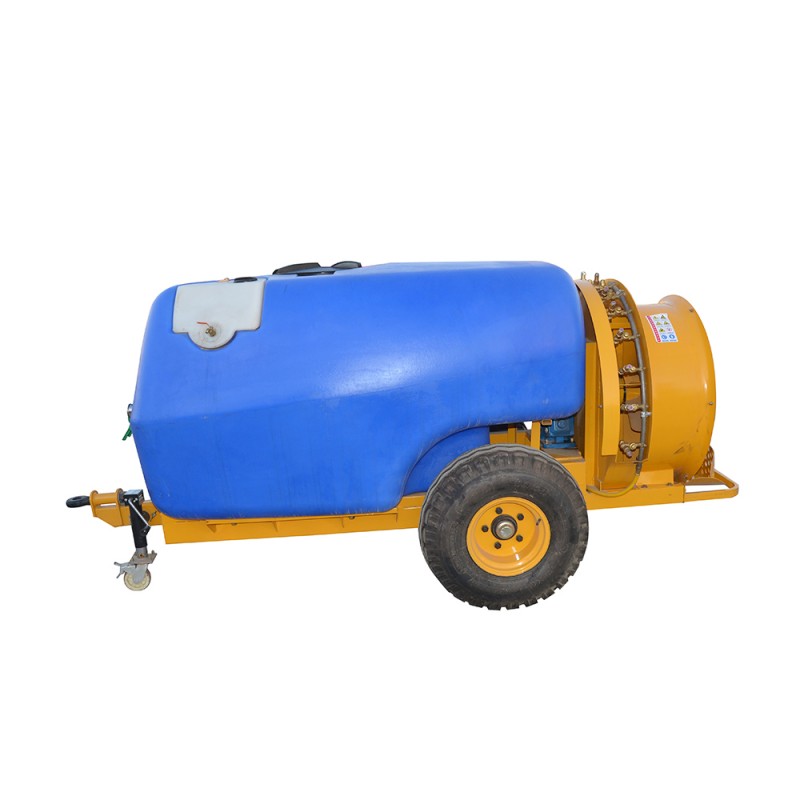 Bugseret frugtplantesprøjte Bugseret frugtplantesprøjte